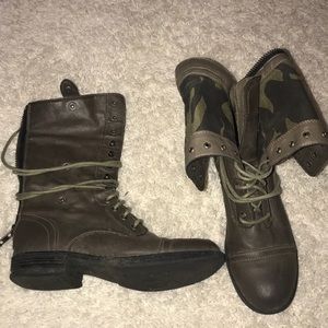 8.5 combat boots Steve Madden. New condition.